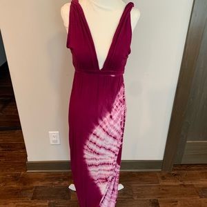 Deep V Tie Dye Goddess Maxi / Size M